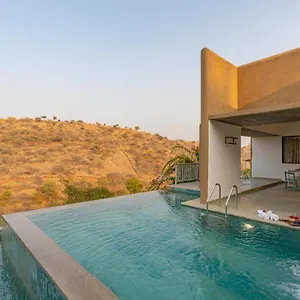 Villa Stayvista's Sage Scenery - Mountain-view With Infinity Pool & Terrace Udaipur