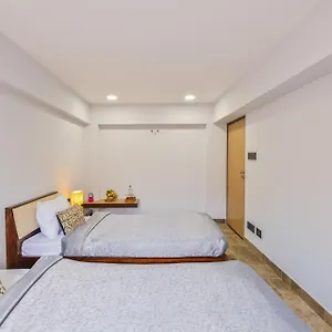 Villa Stayvista At The Ganga House - Holy River Varanasi