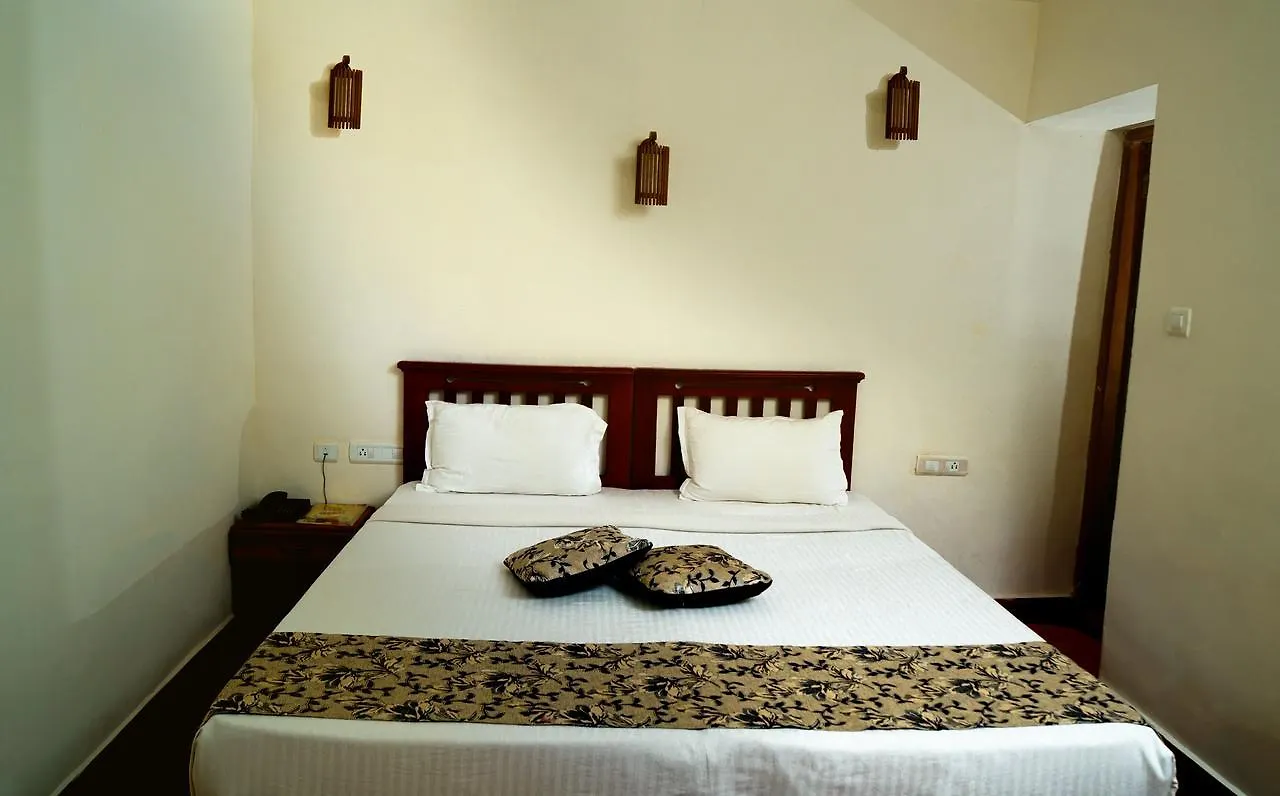 *** Resort Glenmore Munnar India